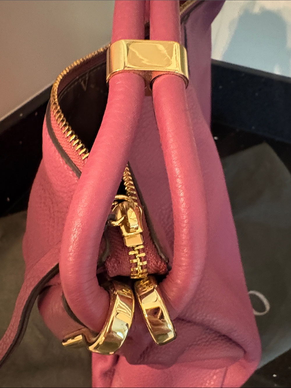 Vince Camuto Fig Jam Pink Pebbled Leather Goldtone Zip Hobo Shoulder Purse Bag - Picture 12 of 16